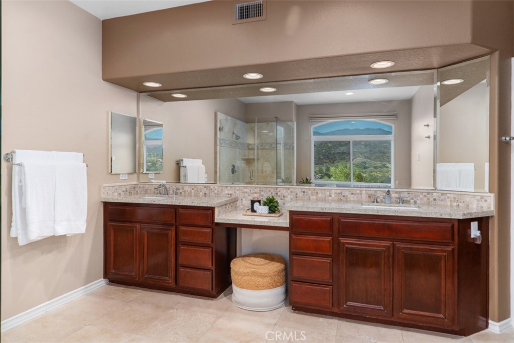 10 Thorn Oak Property Photo 28