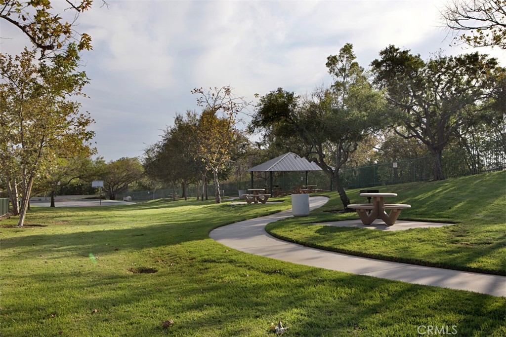 10 Thorn Oak Property Photo 60