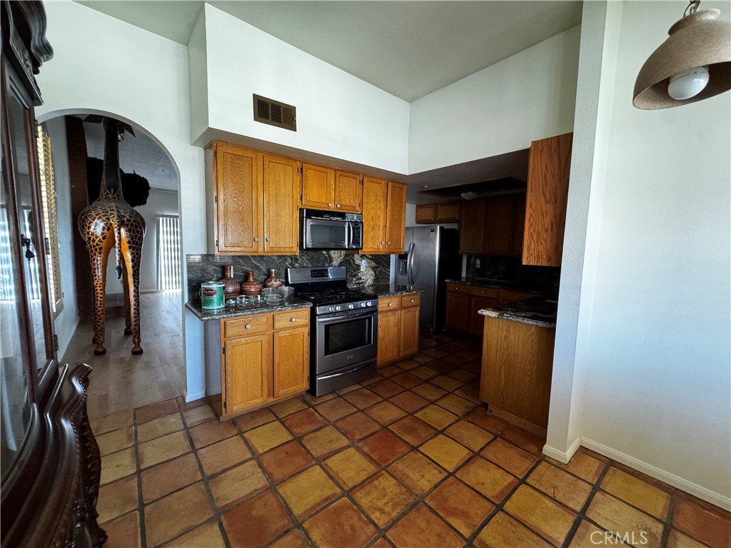 12030 Sumac Property Photo 4