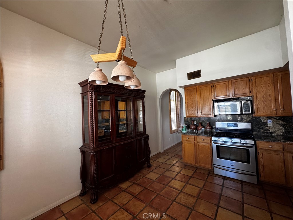 12030 Sumac Property Photo 5