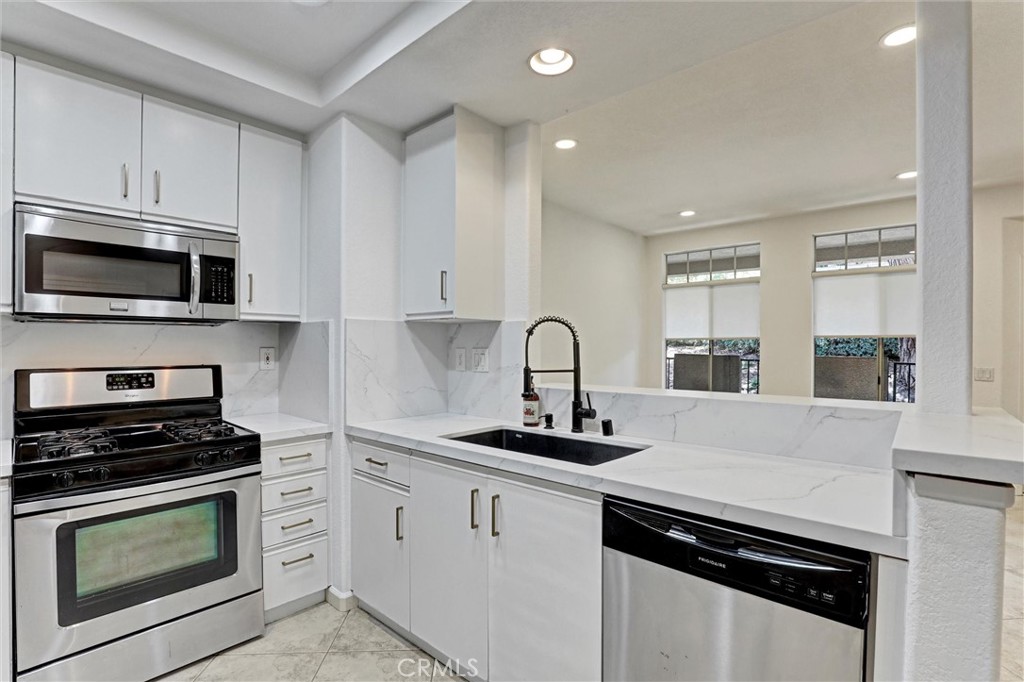 5 Cinnamon Teal Property Photo 1