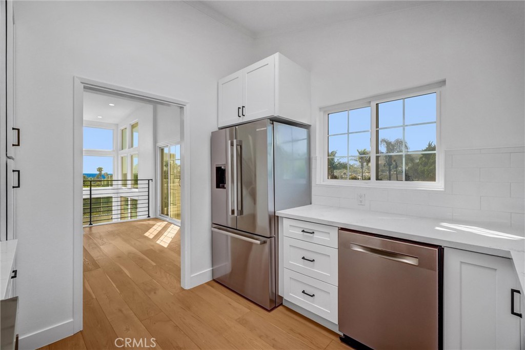 575 Through A Property Photo 12