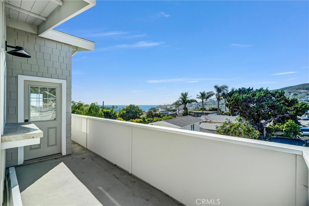 575 Through A Property Photo 25