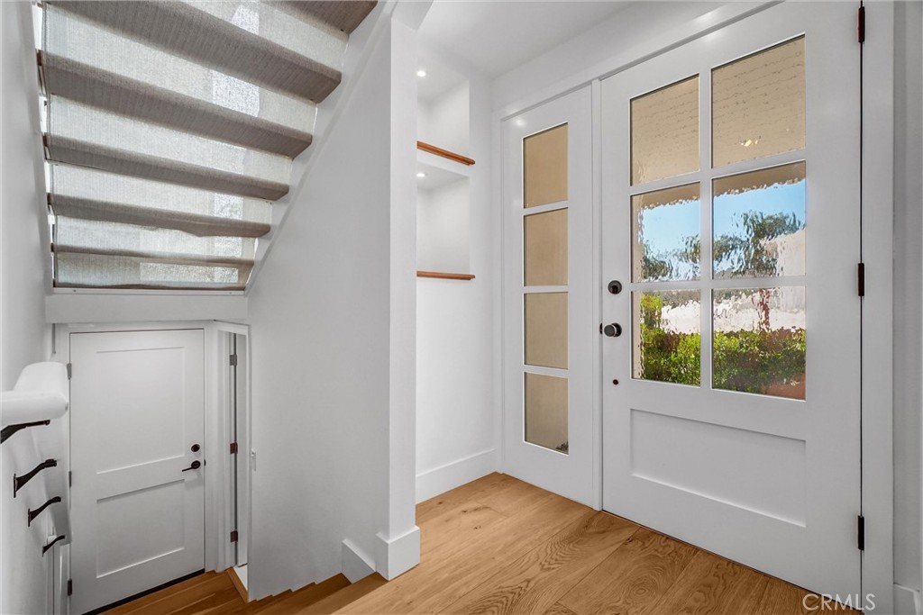575 Through A Property Photo 32