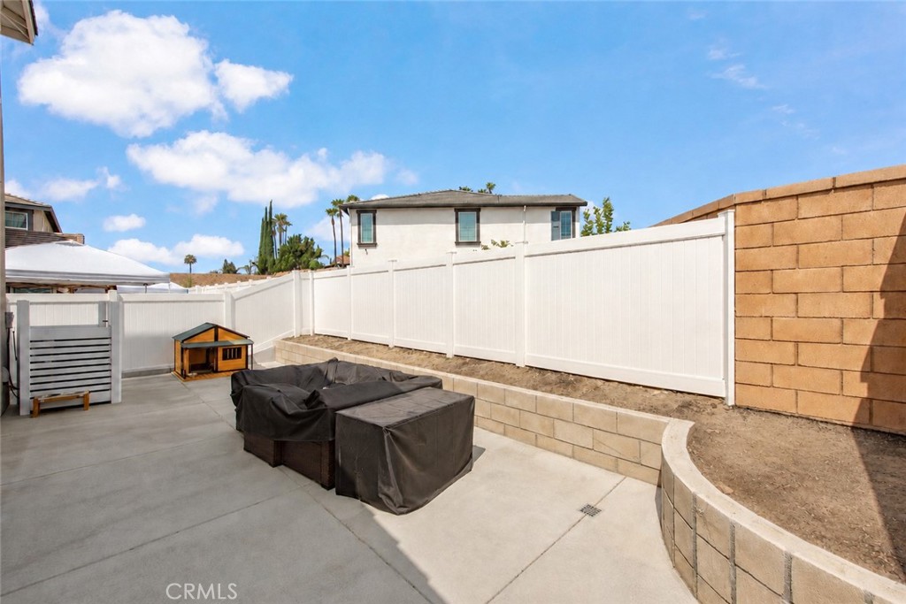 2512 Powell Property Photo 17