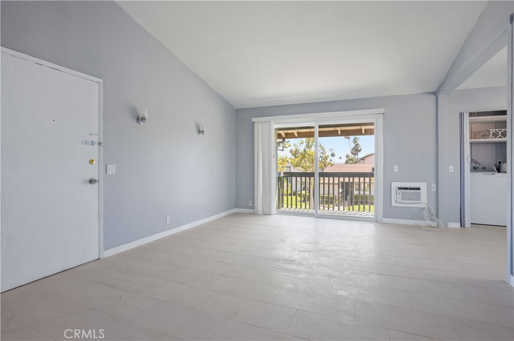 23232 Orange Av 2 Property Photo 5