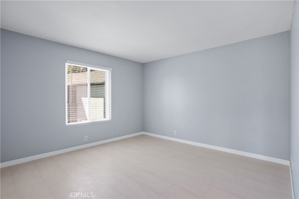 23232 Orange Av 2 Property Photo 13