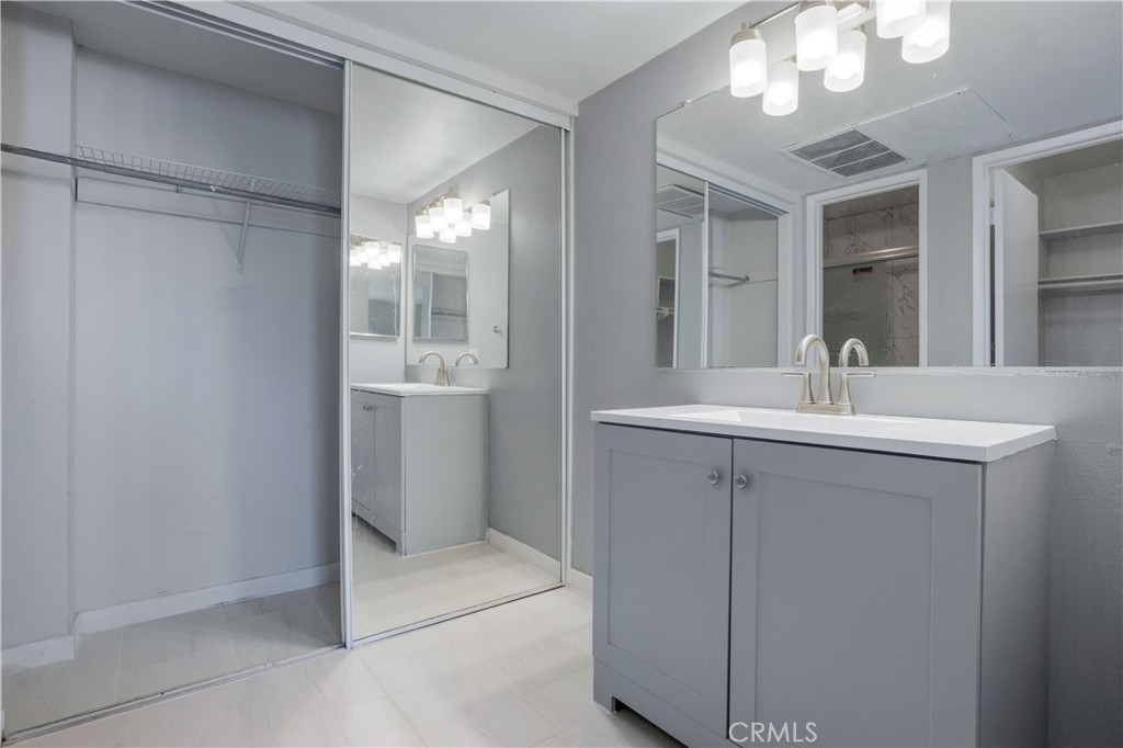 23232 Orange Av 2 Property Photo 17