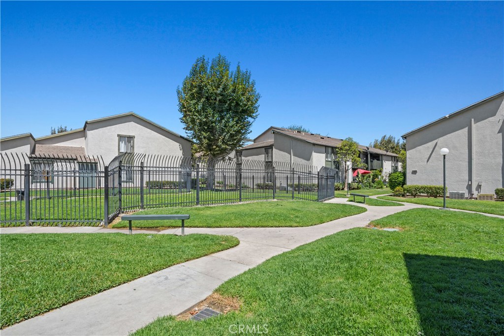 23232 Orange Av 2 Property Photo 24