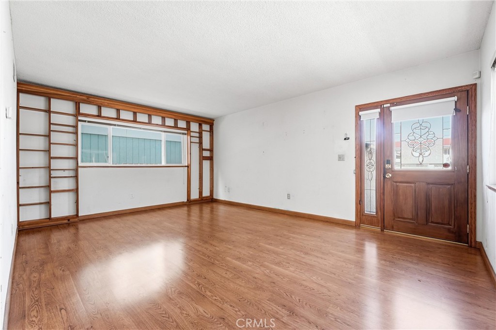 3209 S Pacific Avenue Property Photo 2