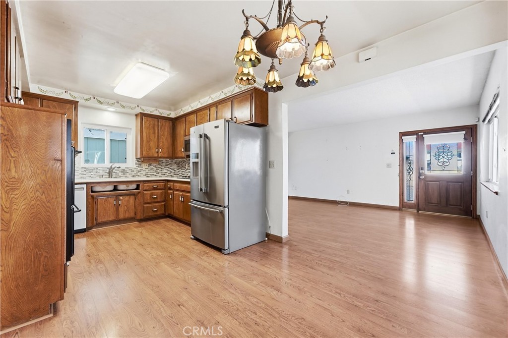 3209 S Pacific Avenue Property Photo 9