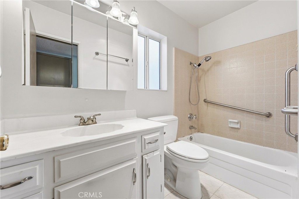 3209 S Pacific Avenue Property Photo 24
