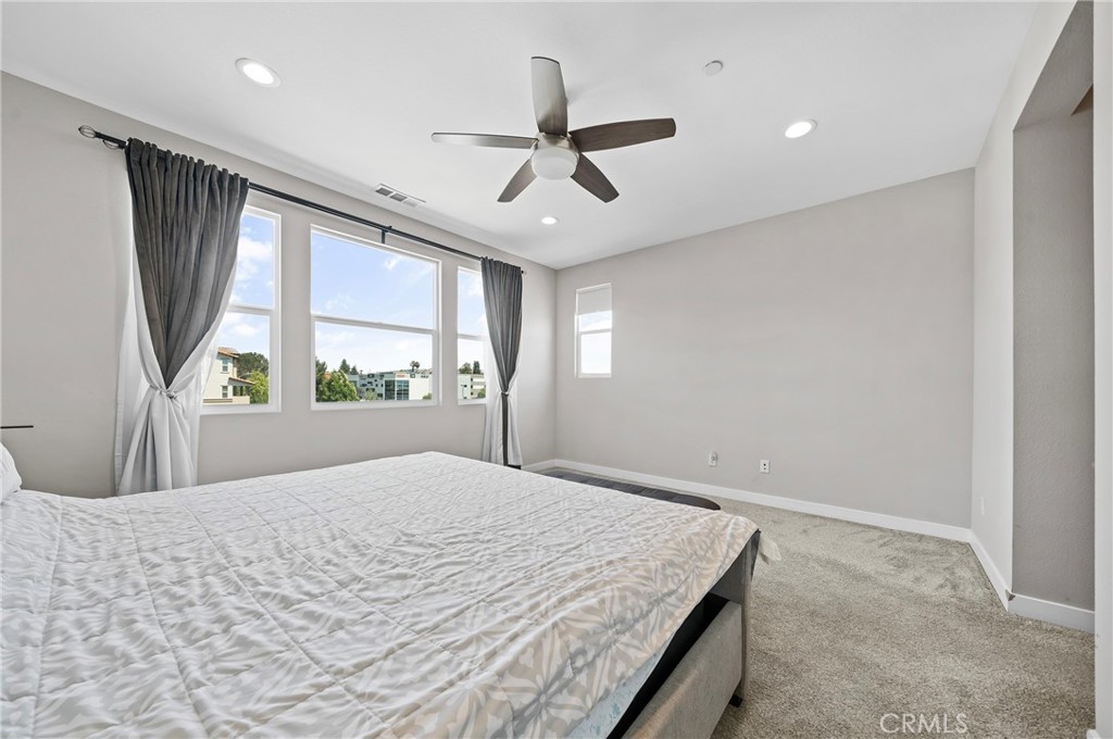 601 W Foothill Blvd 71 Property Photo 16