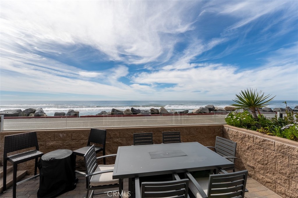 700 S The Strand 106 Property Photo 12
