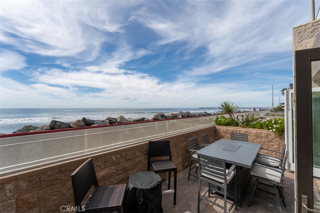 700 S The Strand 106 Property Photo 13