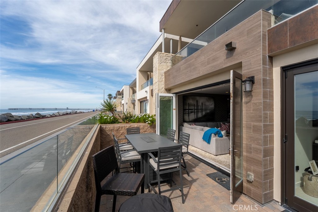 700 S The Strand 106 Property Photo 15