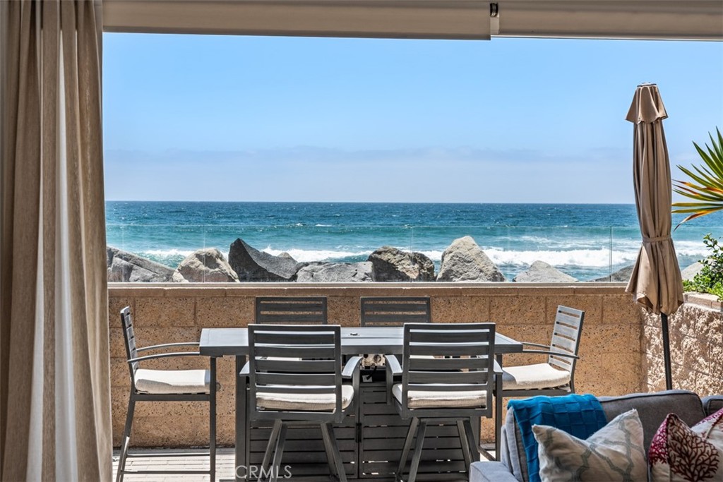700 S The Strand 106 Property Photo 19