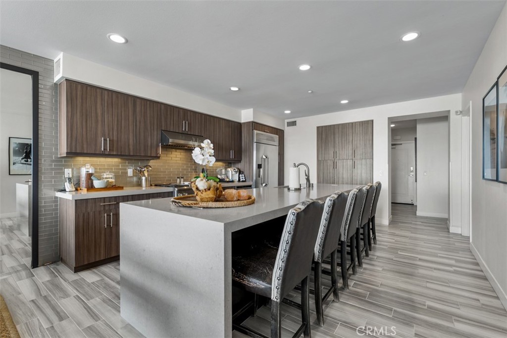 700 S The Strand 106 Property Photo 25