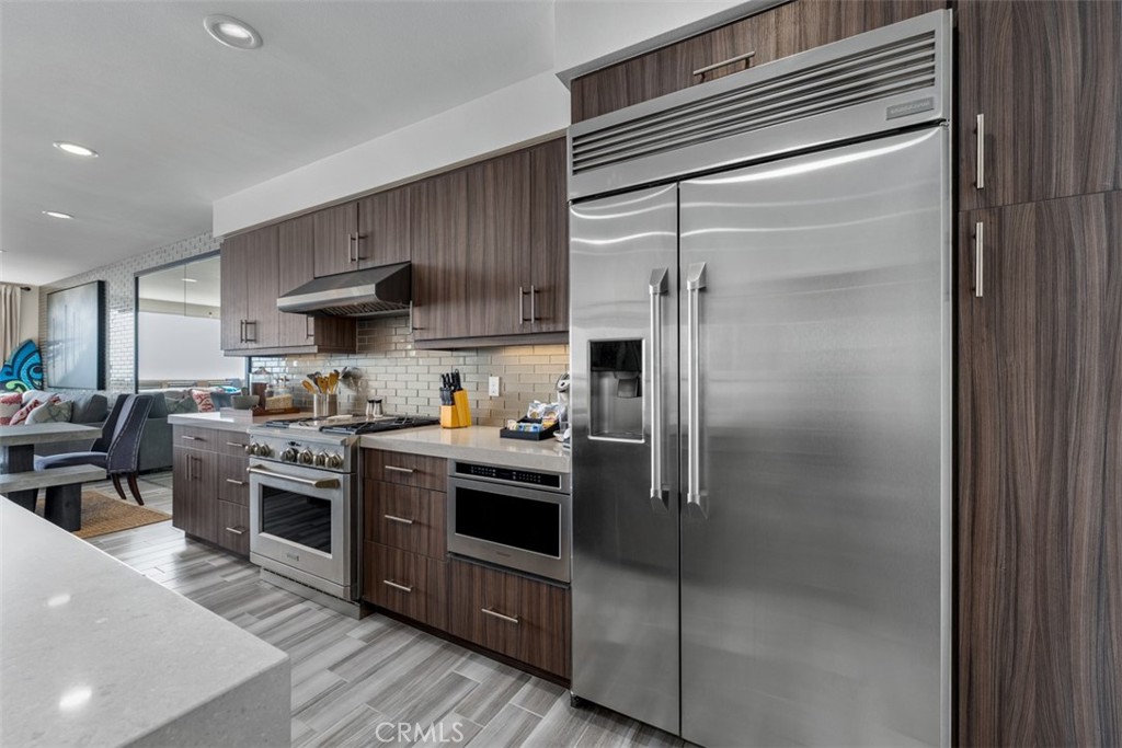 700 S The Strand 106 Property Photo 34