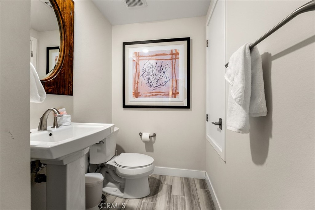 700 S The Strand 106 Property Photo 39