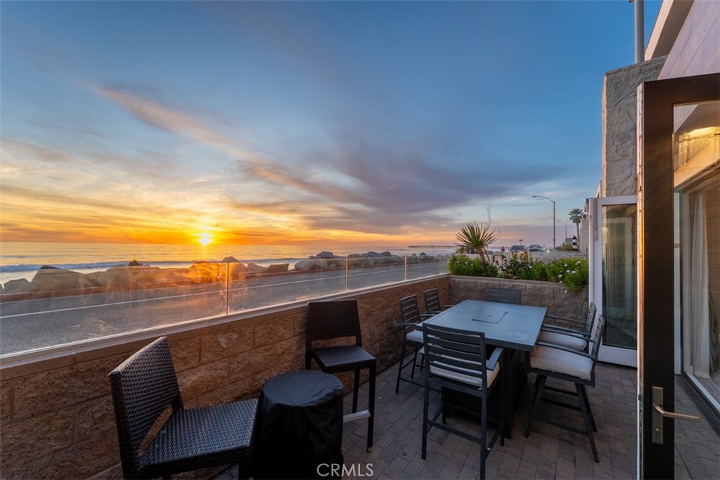 700 S The Strand 106 Property Photo 51