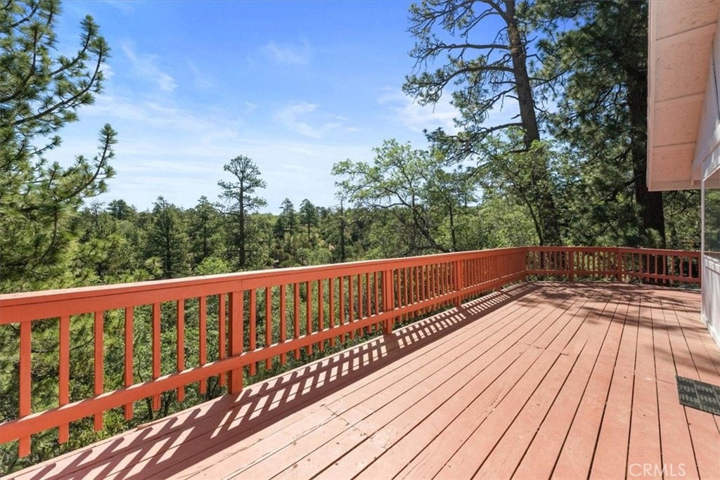 530 Villa Grove Property Photo 9
