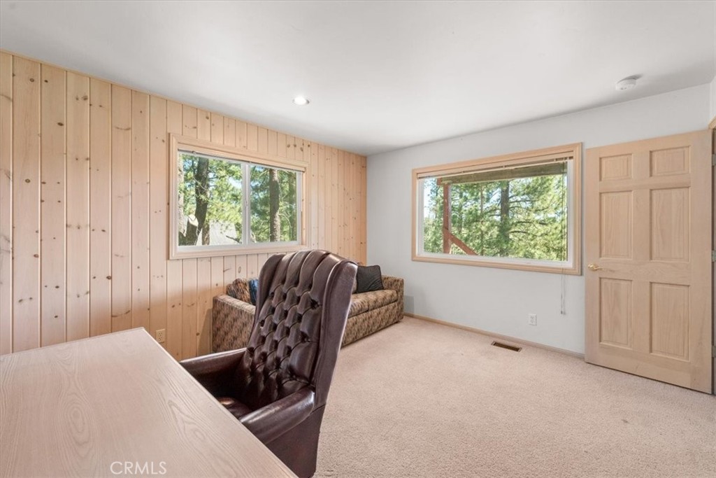 530 Villa Grove Property Photo 11