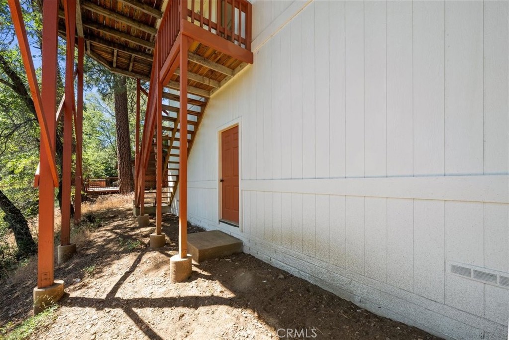530 Villa Grove Property Photo 16