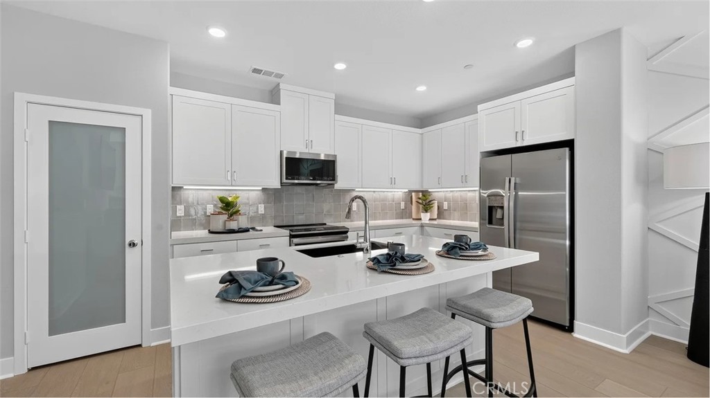 500 Park Drive 18 Property Photo 1