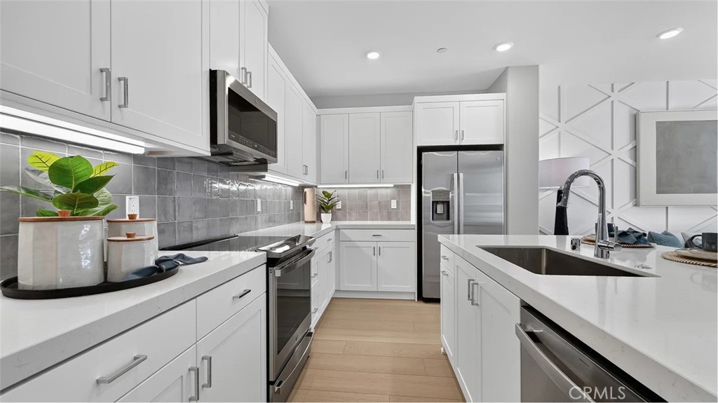 500 Park Drive 18 Property Photo 2