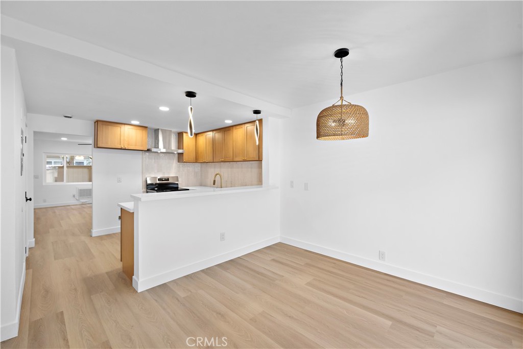655 W 6th A Property Photo 1