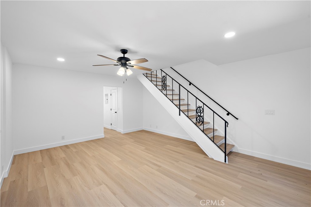 655 W 6th A Property Photo 5