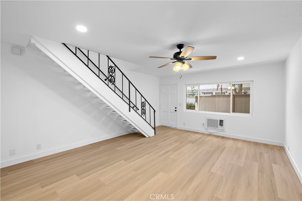 655 W 6th A Property Photo 6