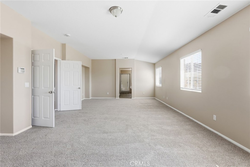 42251 Westminster Property Photo 26