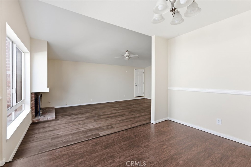 2928 Hilldale Property Photo 7