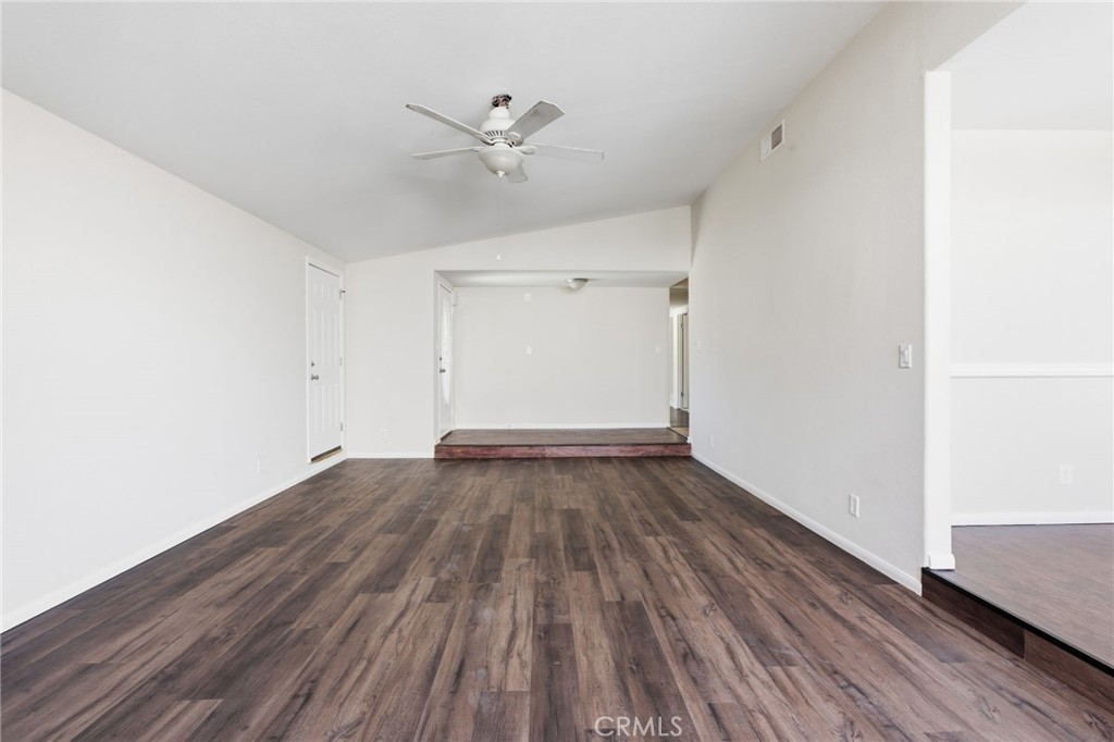 2928 Hilldale Property Photo 8
