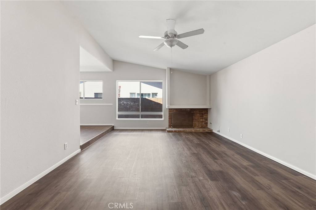 2928 Hilldale Property Photo 9