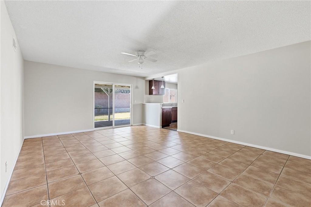 2928 Hilldale Property Photo 12