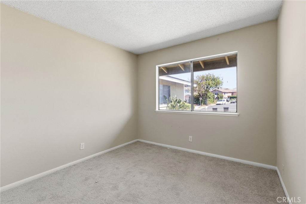 2928 Hilldale Property Photo 23