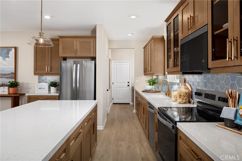 8383 Tamarack Street Property Photo 3