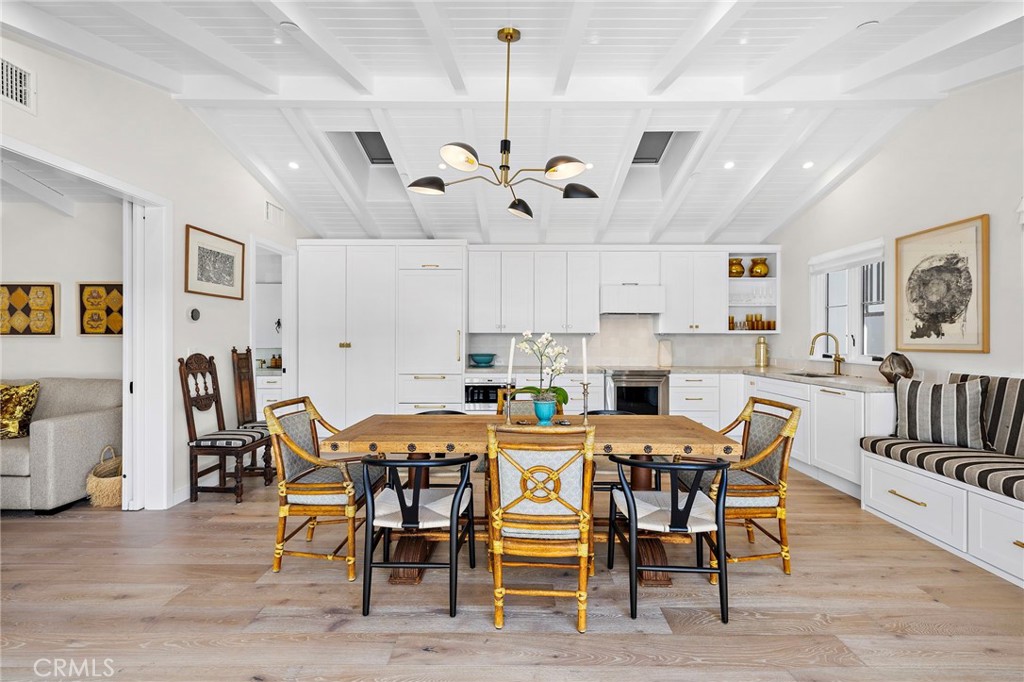 690 Cuprien Property Photo 4
