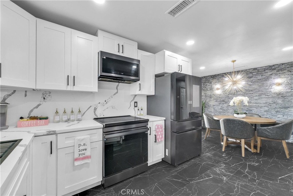 9977 Granite Hill Property Photo 8