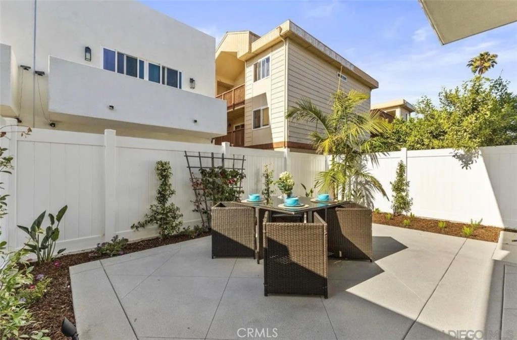 178 Dahlia Property Photo 15