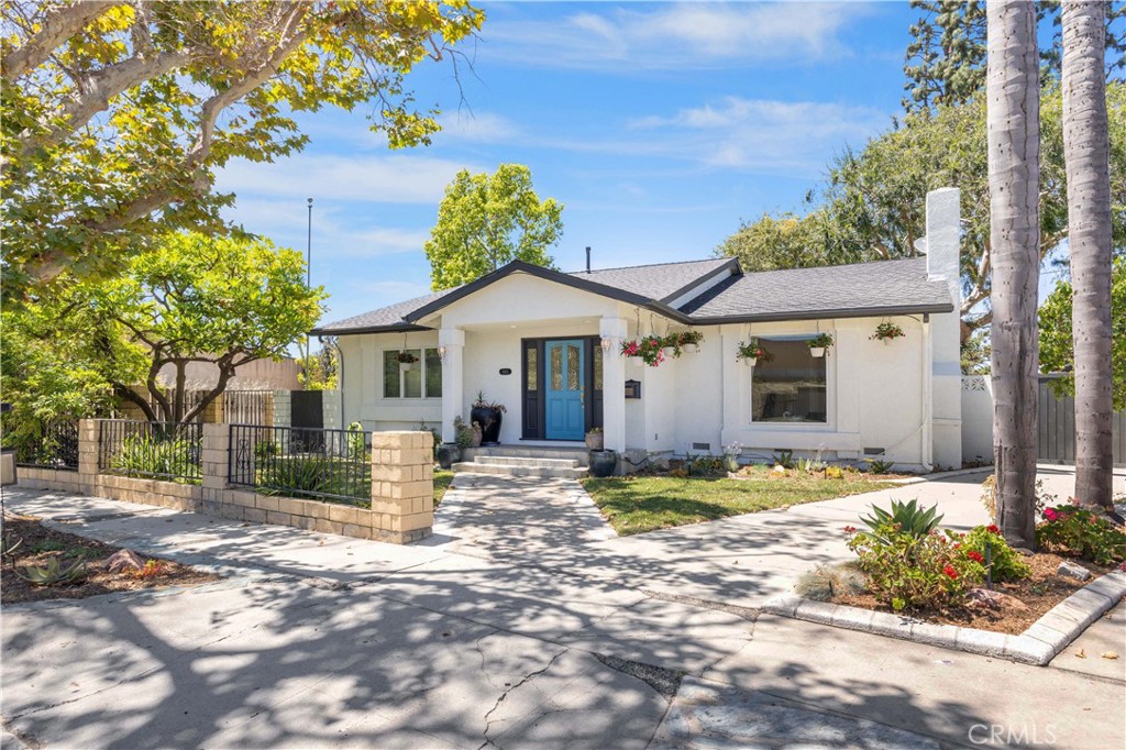 6813 E Los Santos Property Photo 34