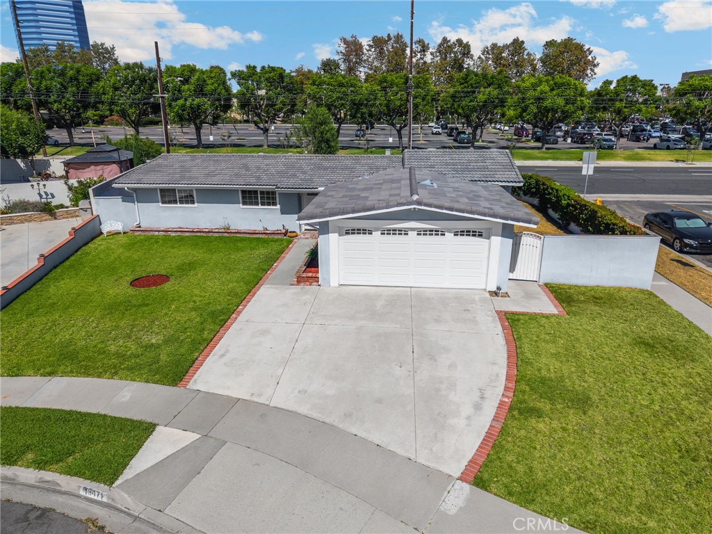 13471 Greentree Avenue Property Photo