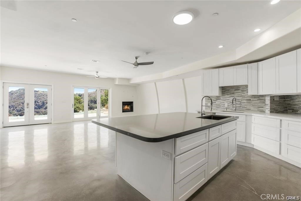 2411 N Topanga Canyon Boulevard Property Photo 5