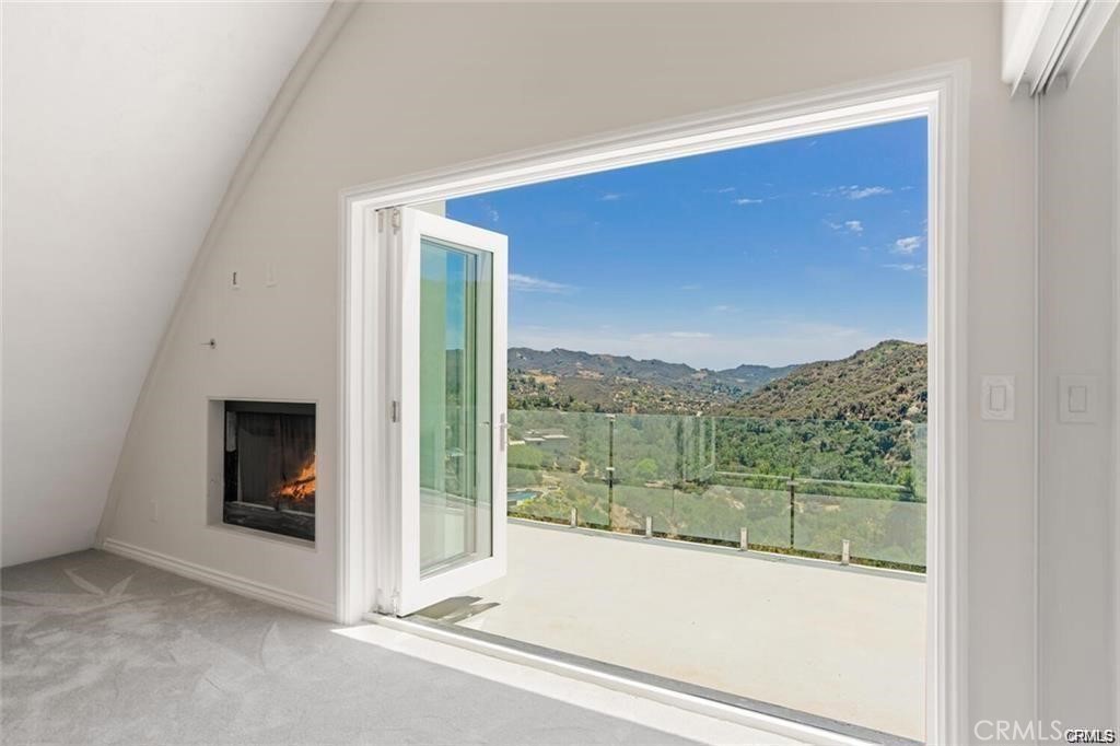 2411 N Topanga Canyon Boulevard Property Photo 8