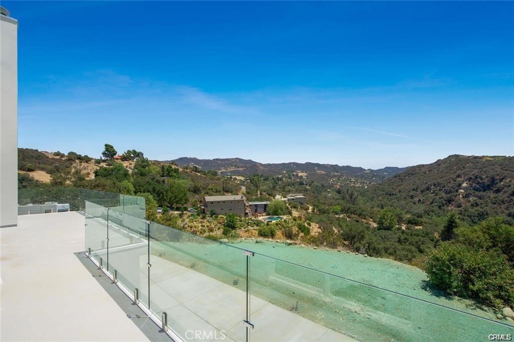 2411 N Topanga Canyon Boulevard Property Photo 19