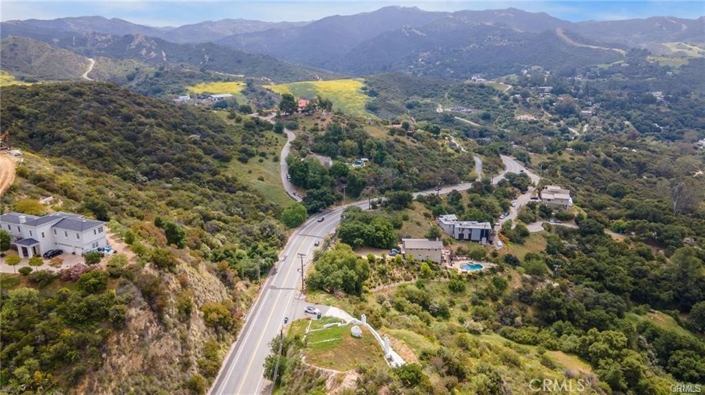2411 N Topanga Canyon Boulevard Property Photo 21