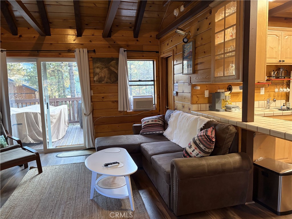 42871 Monterey Property Photo 4